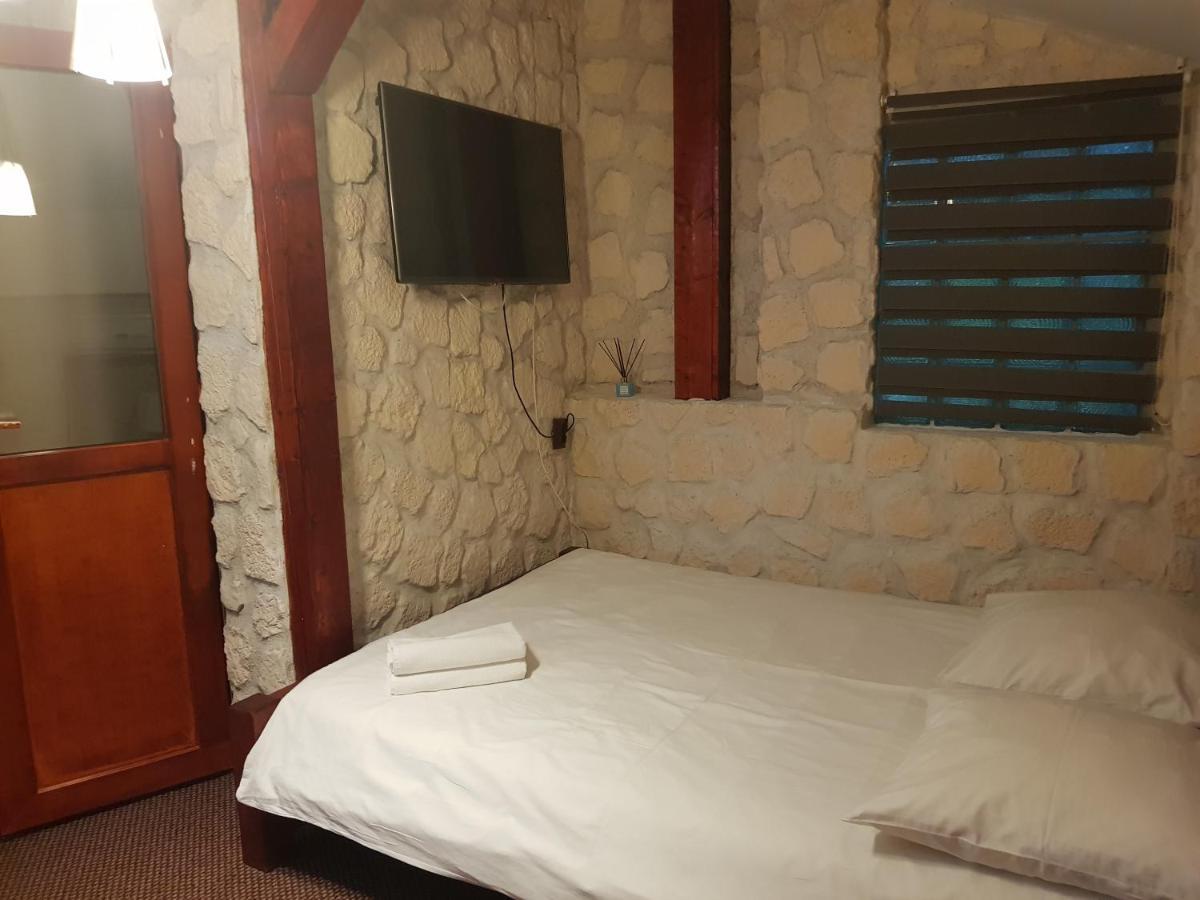 Mpoint Motel Bucarest Extérieur photo