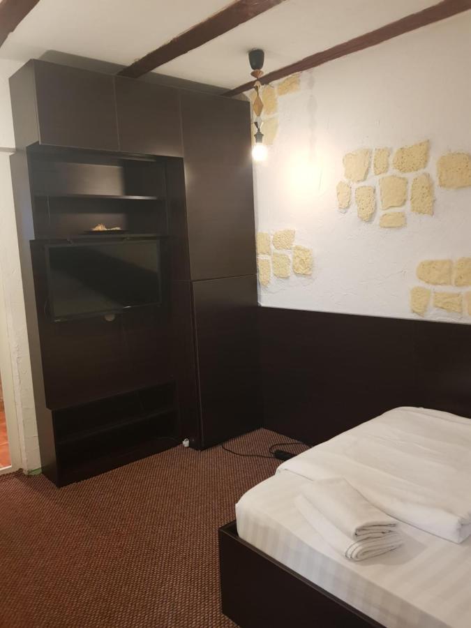 Mpoint Motel Bucarest Extérieur photo