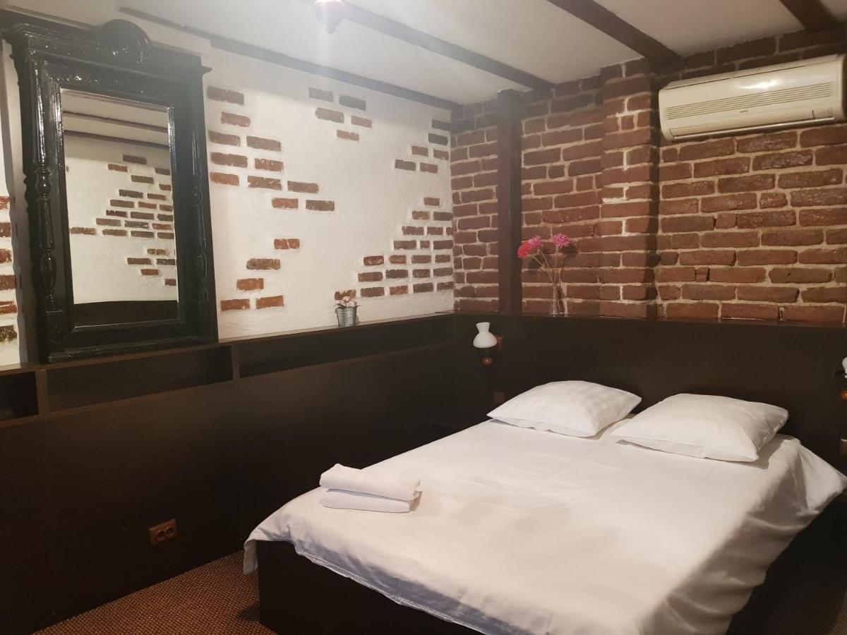 Mpoint Motel Bucarest Extérieur photo