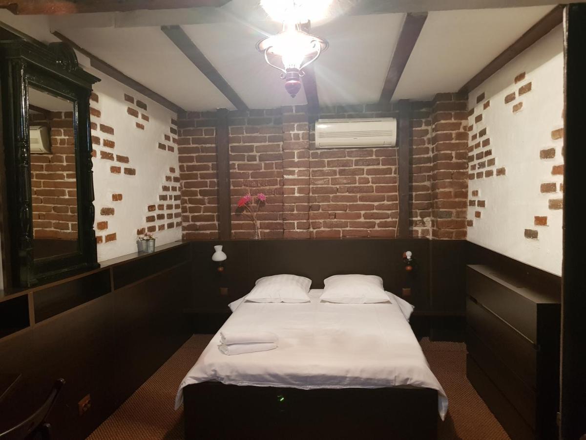 Mpoint Motel Bucarest Extérieur photo